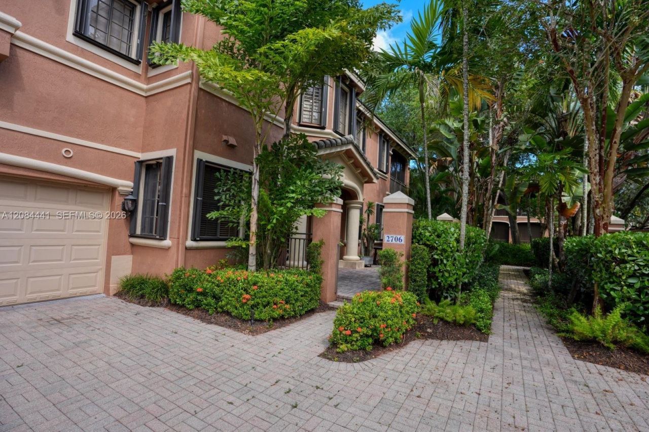 2706 Kinsington Cir, Unit 23-2, Weston, FL 33332 Photo