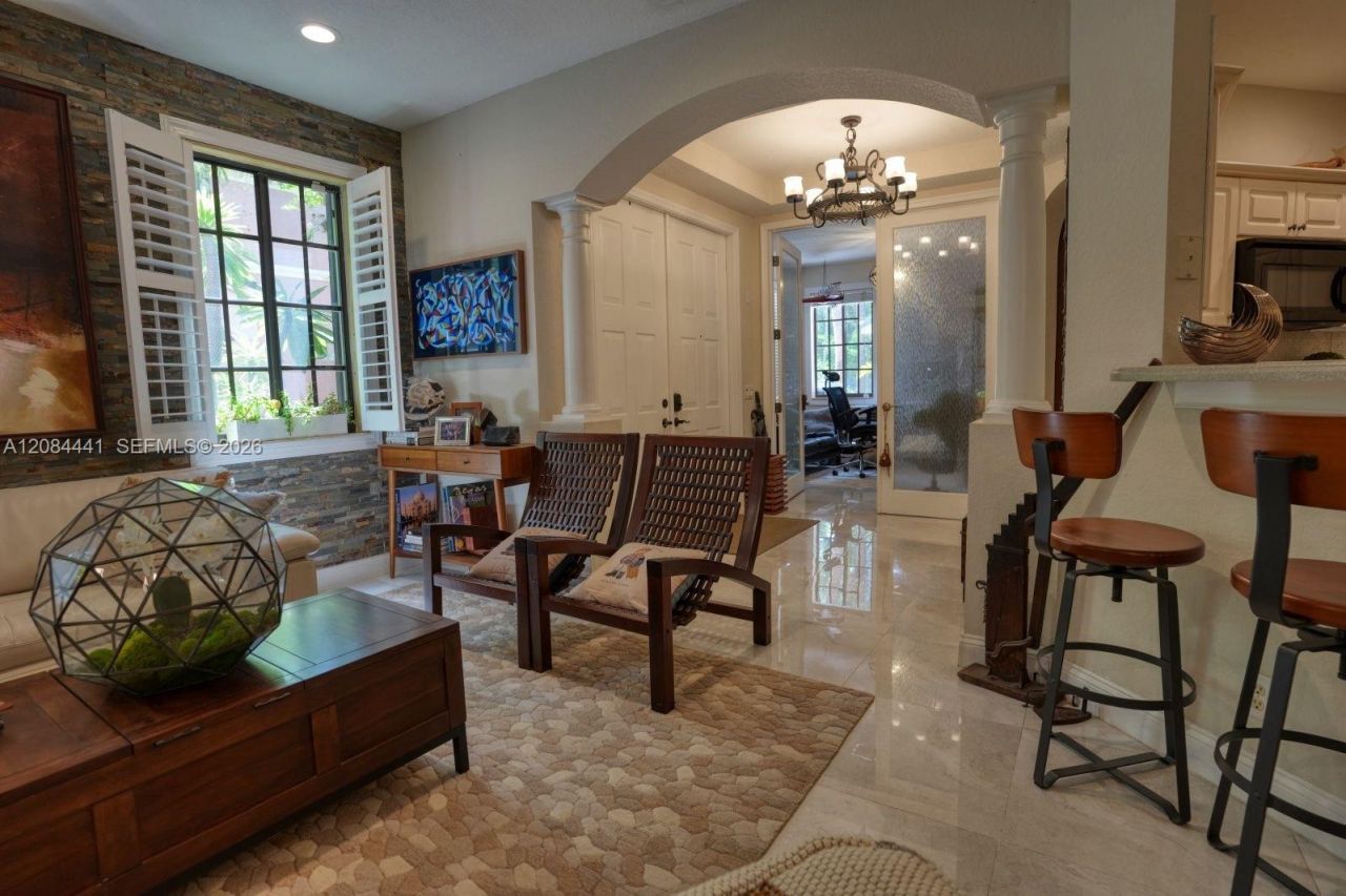 2706 Kinsington Cir, Unit 23-2, Weston, FL 33332 Photo
