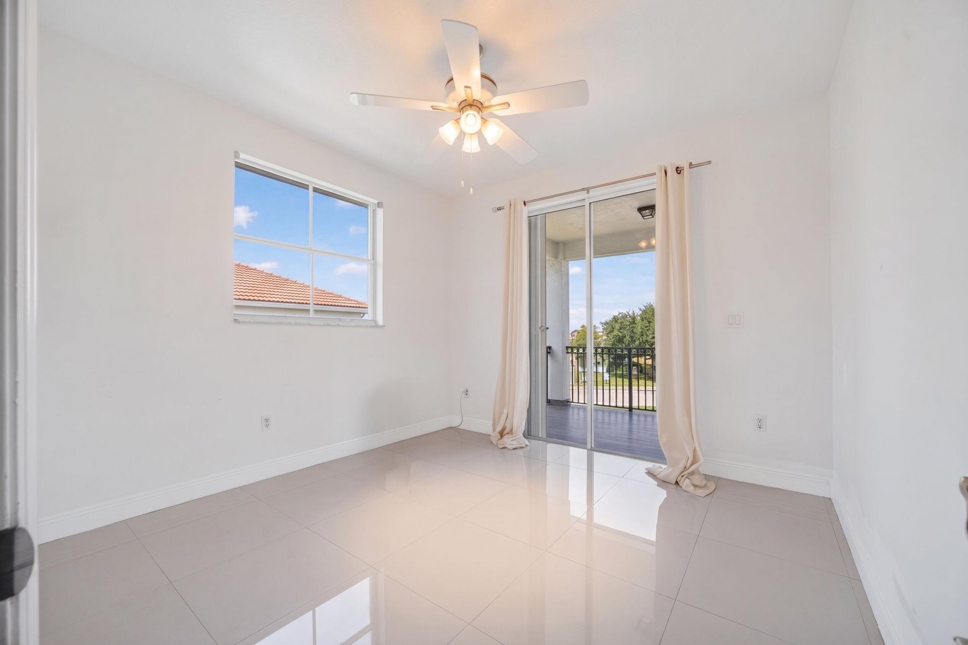 16401 SW 78th Terrace, Miami, FL 33193 Photo