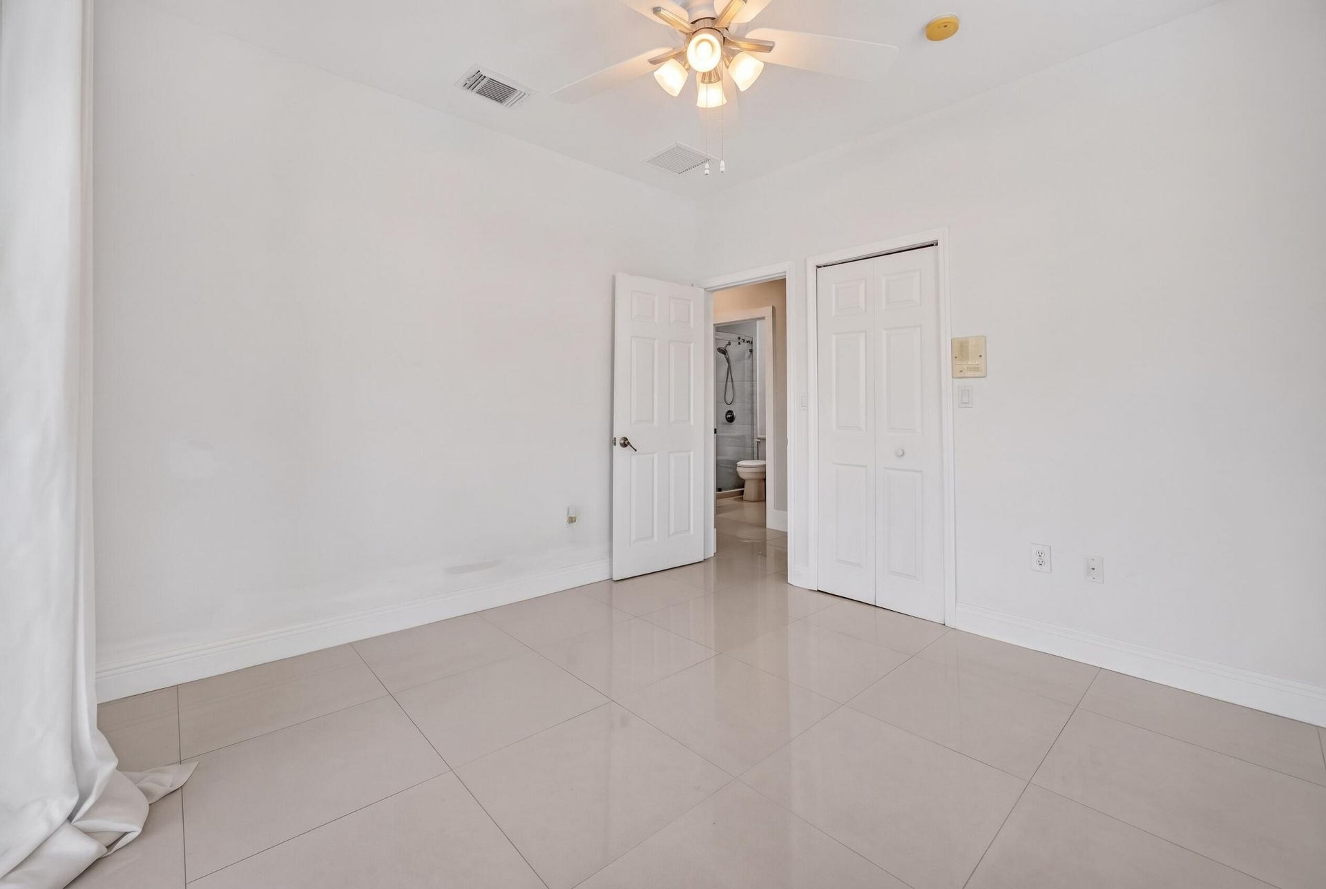 16401 SW 78th Terrace, Miami, FL 33193 Photo