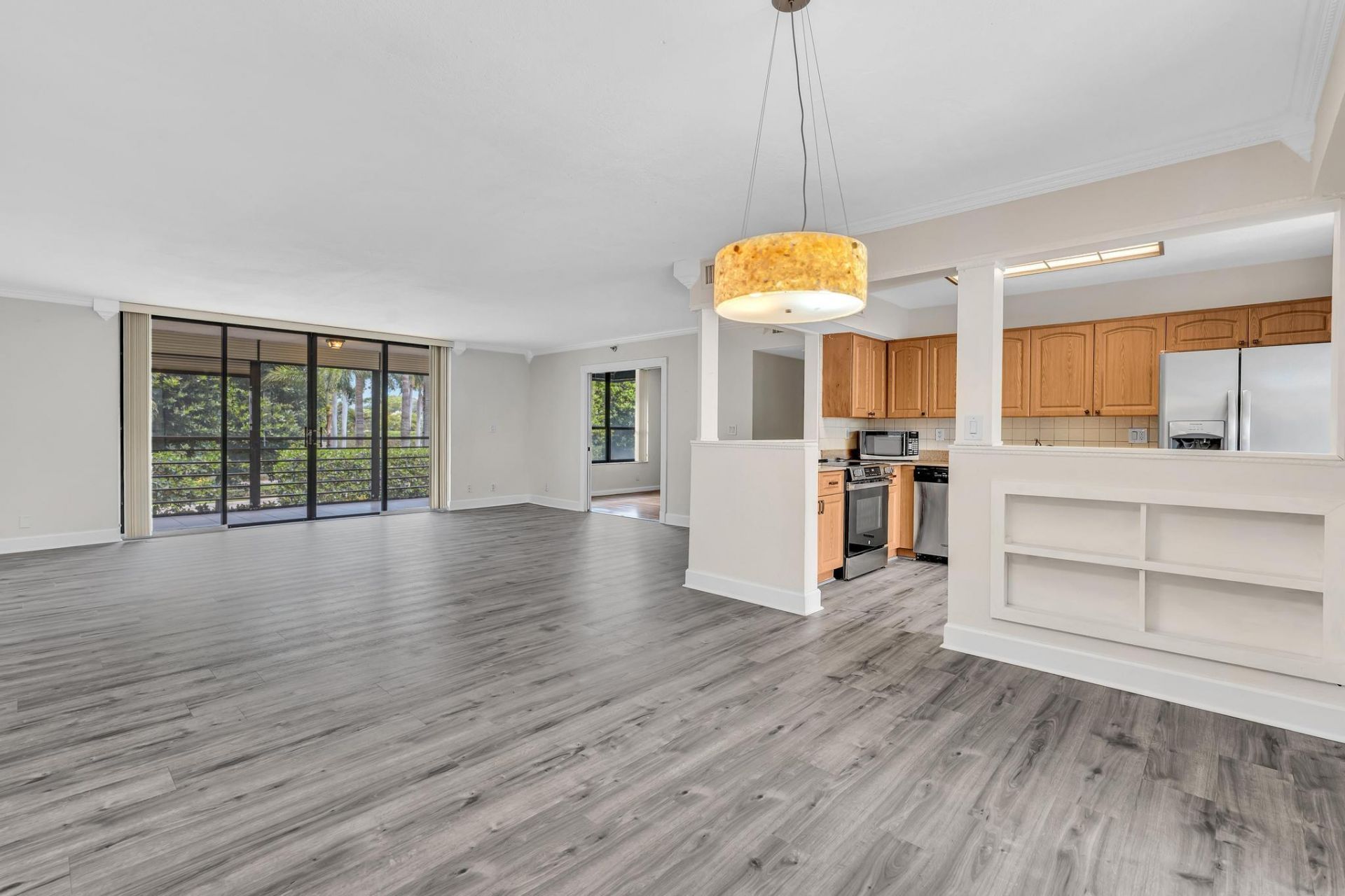 7564 Regency Lake Drive, Unit 202, Boca Raton, FL 33433 Photo