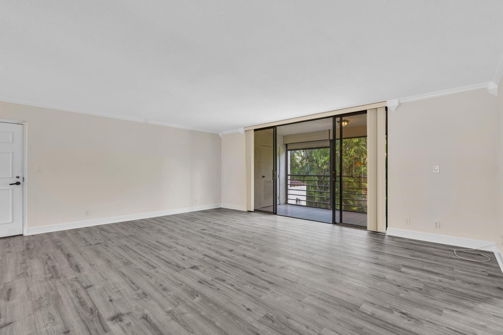 7564 Regency Lake Drive, Unit 202, Boca Raton, FL 33433 Photo