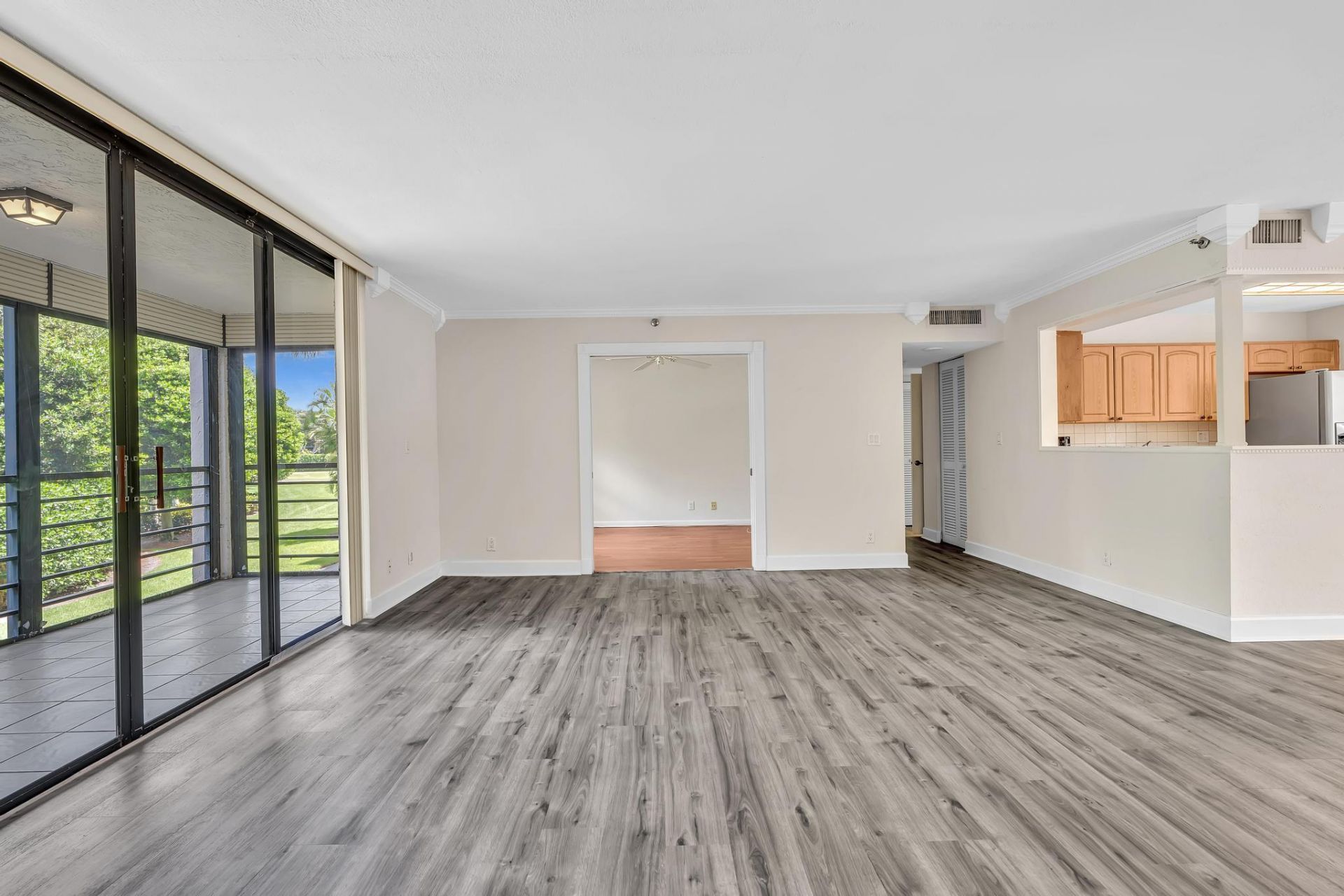 7564 Regency Lake Drive, Unit 202, Boca Raton, FL 33433 Photo