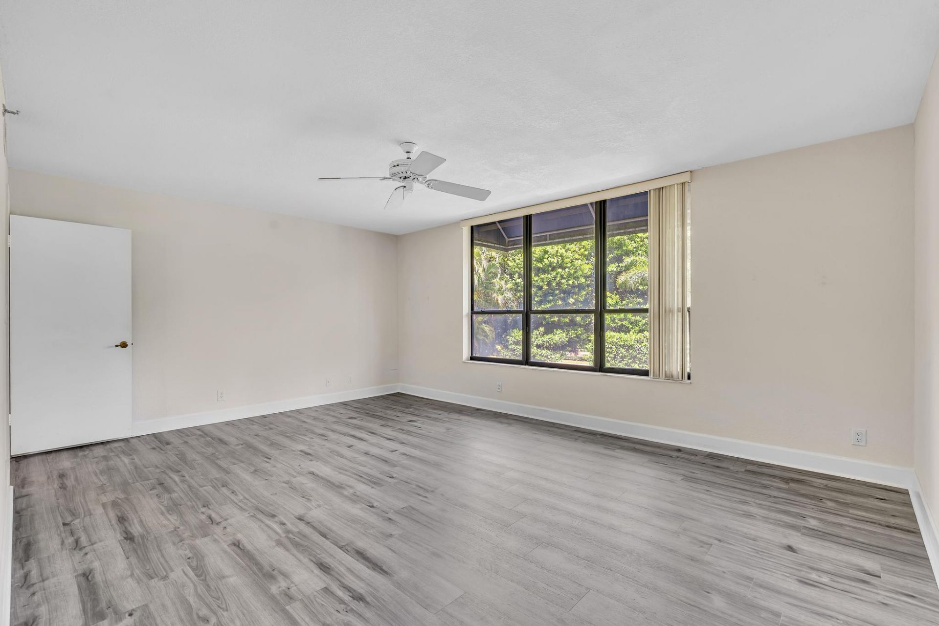 7564 Regency Lake Drive, Unit 202, Boca Raton, FL 33433 Photo