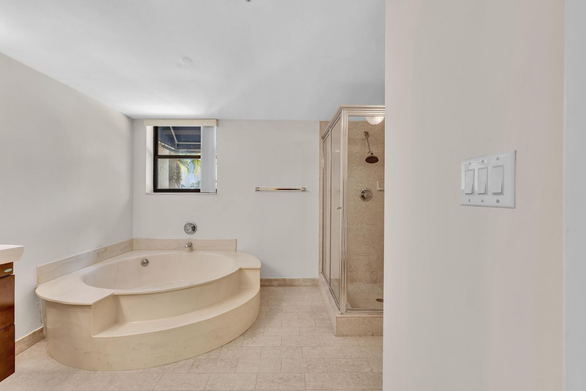 7564 Regency Lake Drive, Unit 202, Boca Raton, FL 33433 Photo