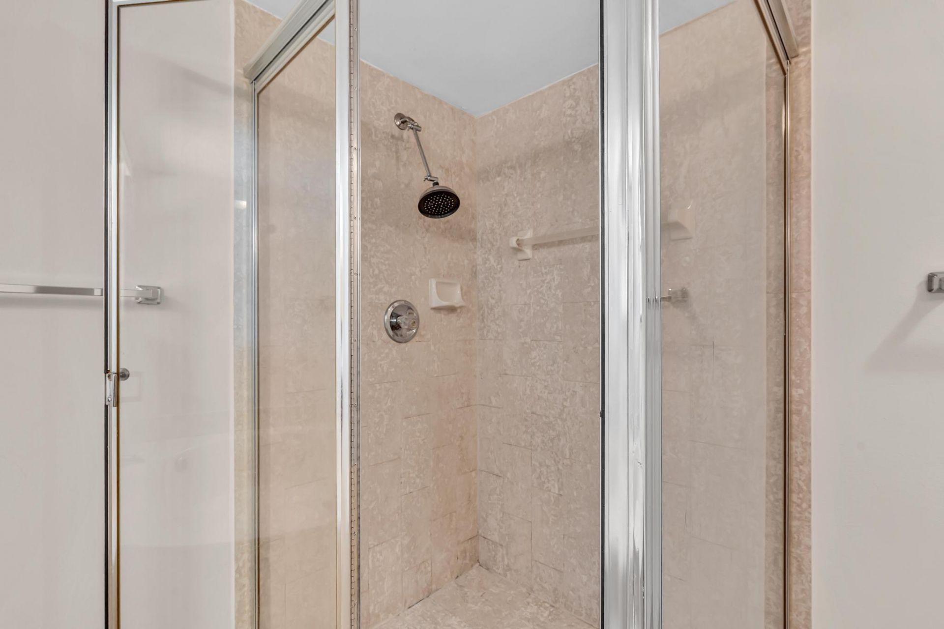 7564 Regency Lake Drive, Unit 202, Boca Raton, FL 33433 Photo
