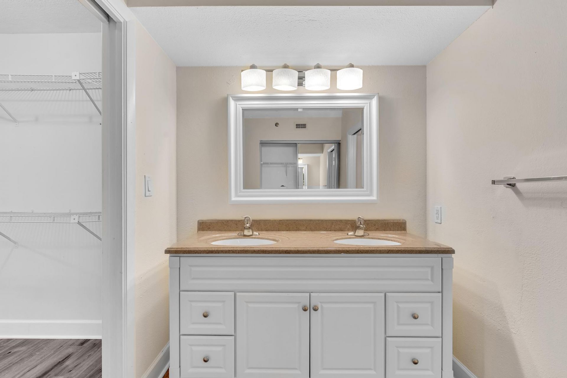 7564 Regency Lake Drive, Unit 202, Boca Raton, FL 33433 Photo