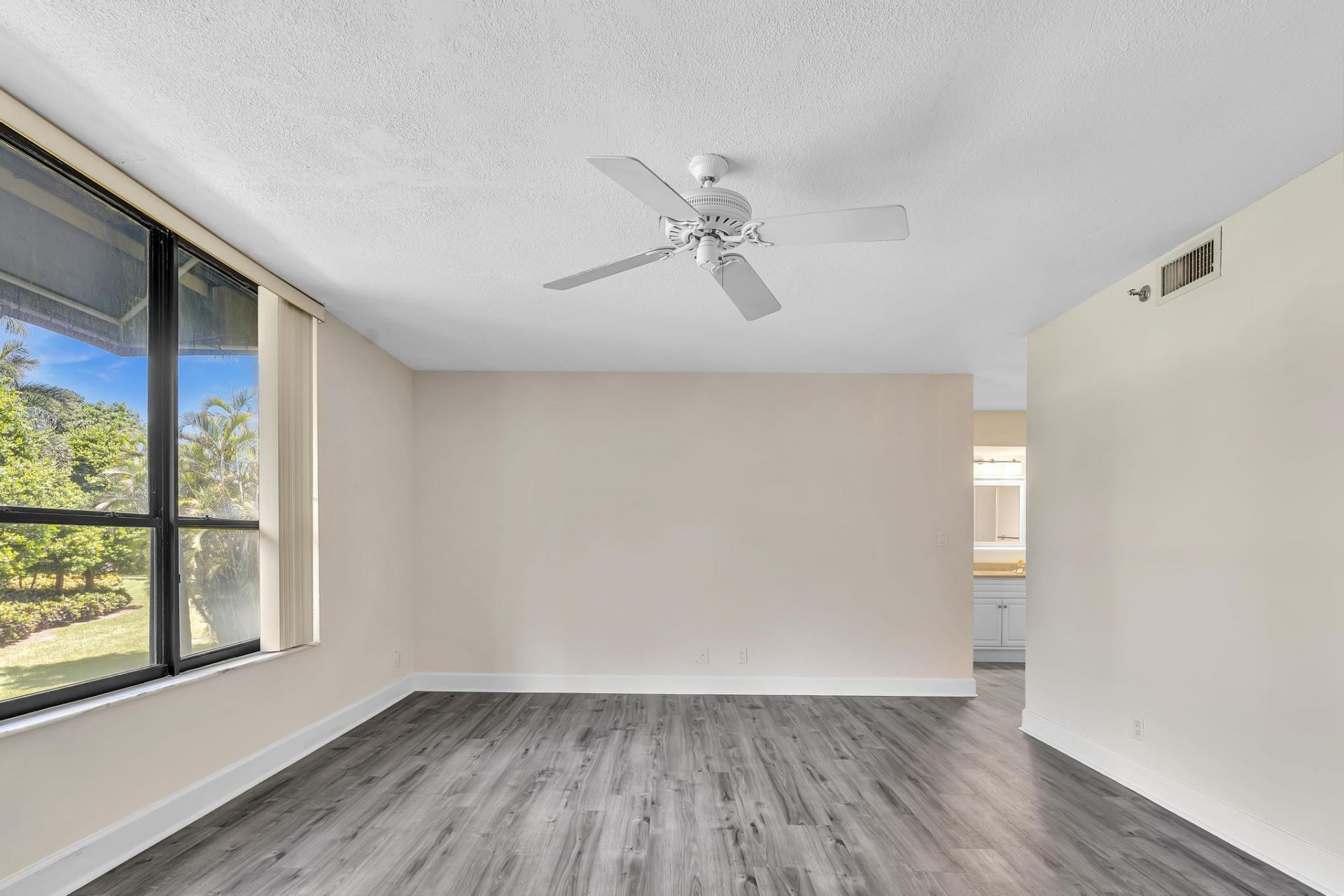 7564 Regency Lake Drive, Unit 202, Boca Raton, FL 33433 Photo