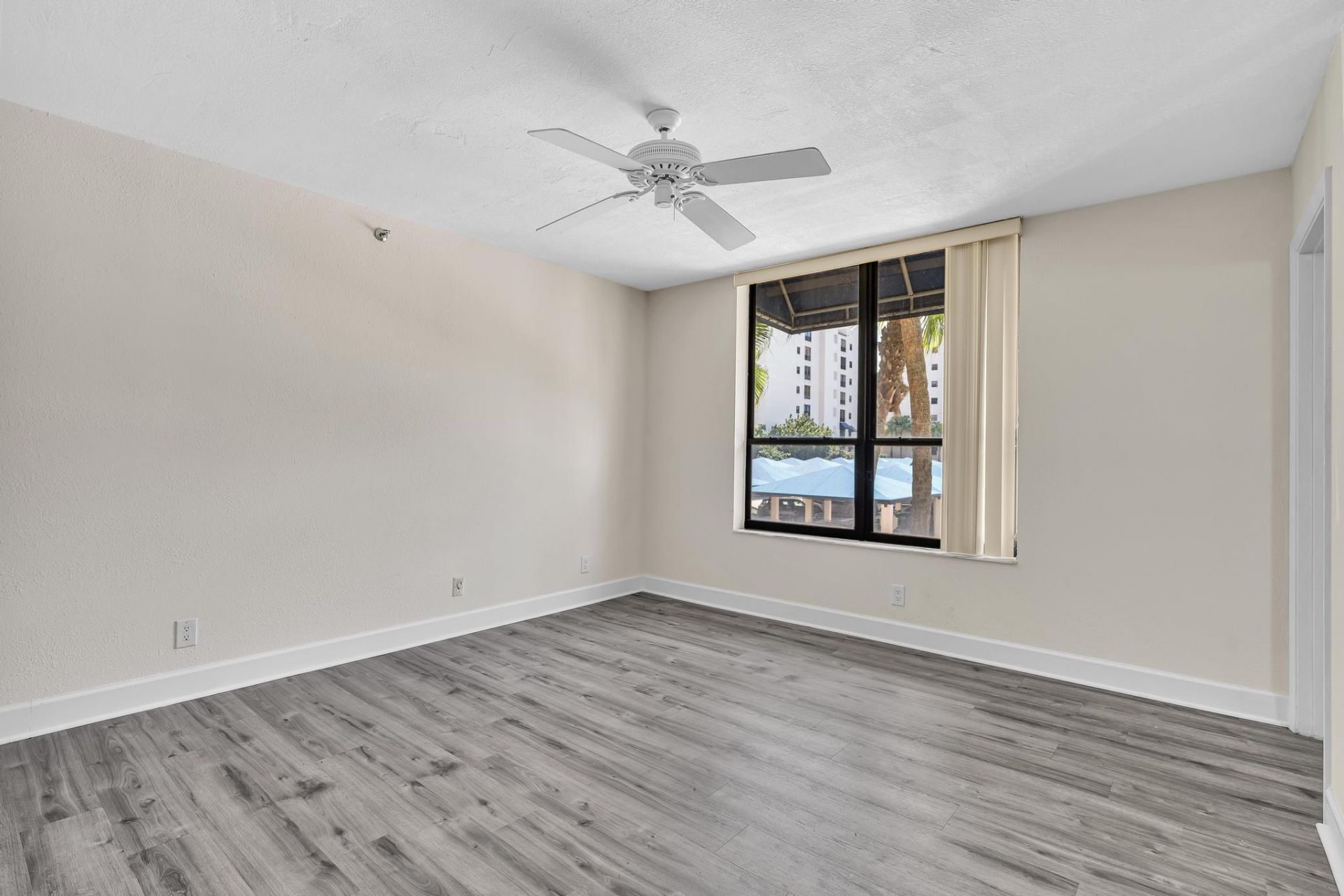 7564 Regency Lake Drive, Unit 202, Boca Raton, FL 33433 Photo