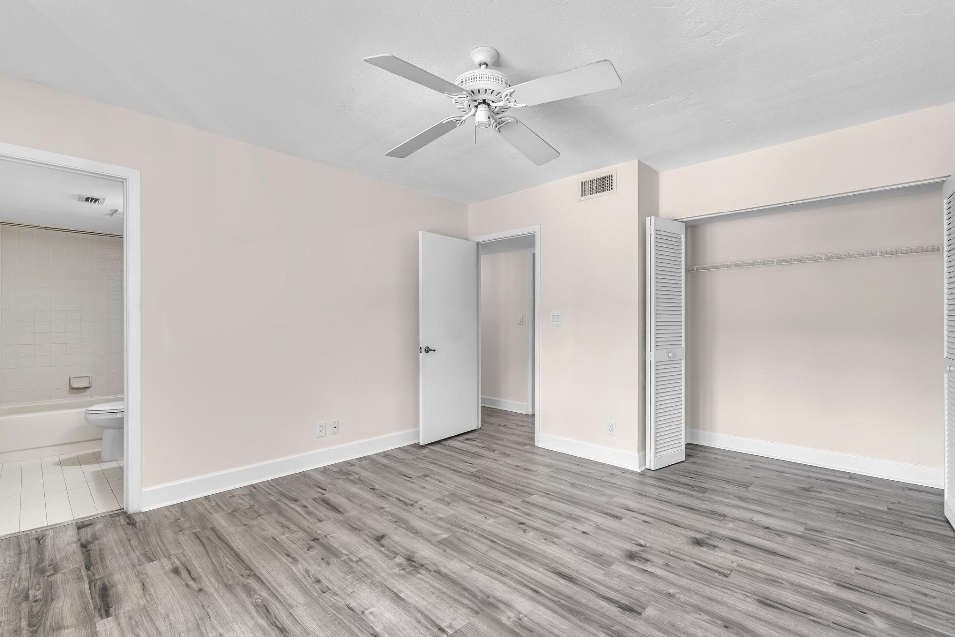 7564 Regency Lake Drive, Unit 202, Boca Raton, FL 33433 Photo