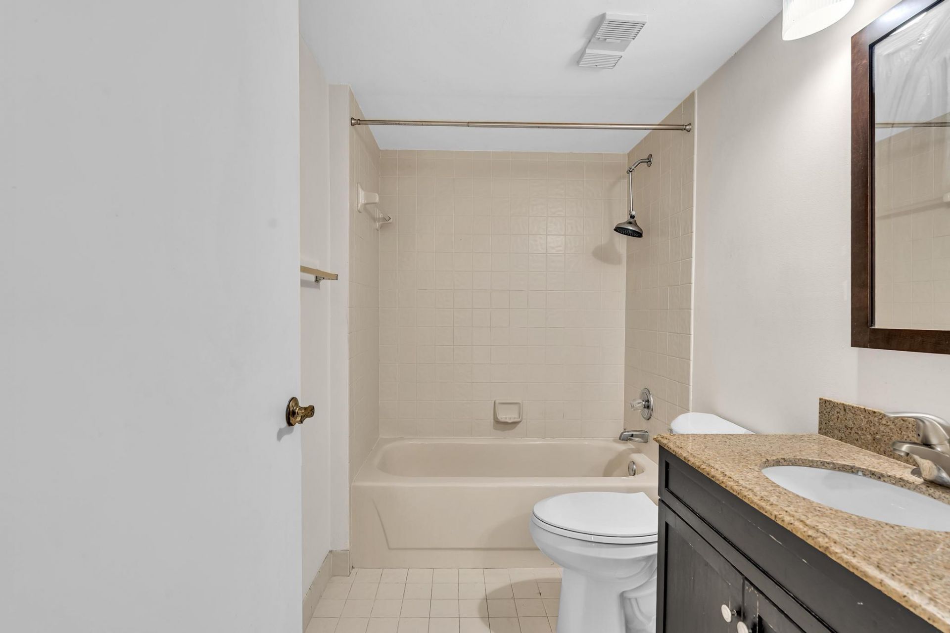 7564 Regency Lake Drive, Unit 202, Boca Raton, FL 33433 Photo