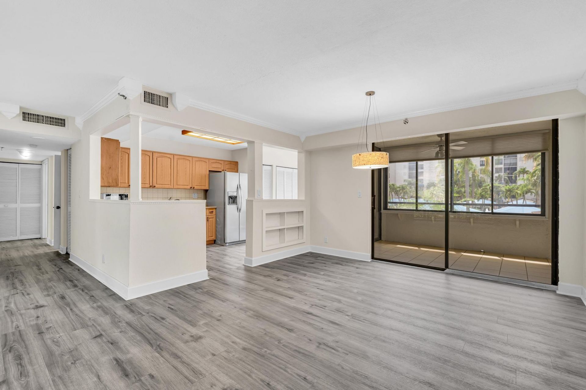 7564 Regency Lake Drive, Unit 202, Boca Raton, FL 33433 Photo