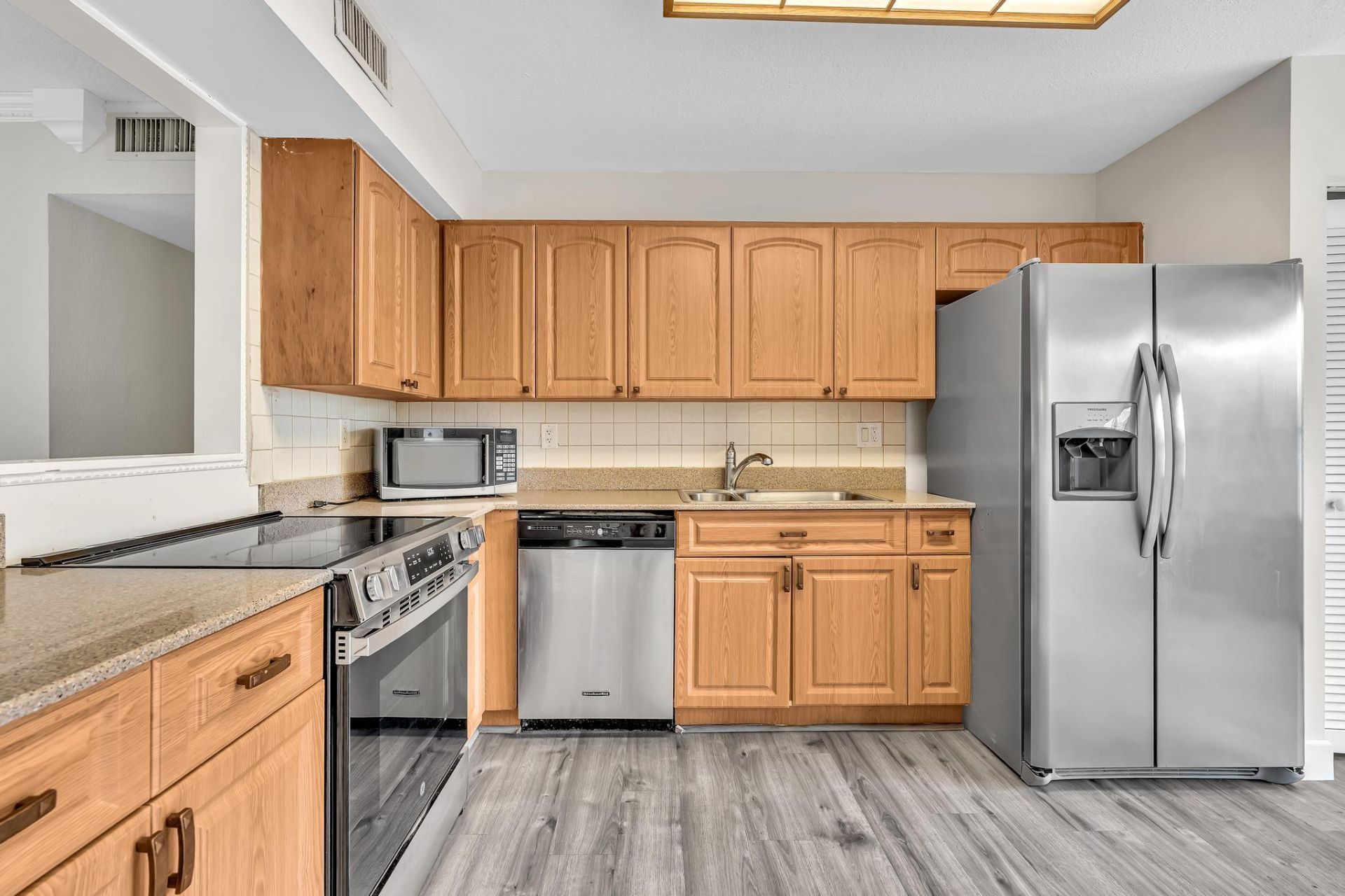 7564 Regency Lake Drive, Unit 202, Boca Raton, FL 33433 Photo