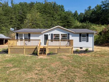 20195 MT PLEASANT RD, ELKTON, VA 22827