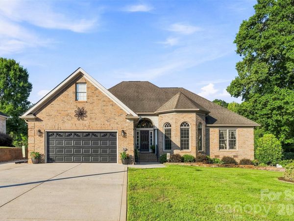 1277 White Pond Drive , Gastonia, NC 28056