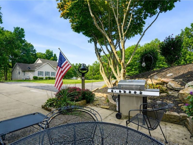 4035 Woodlands Drive, Vermilion, OH 44089 Photo 6