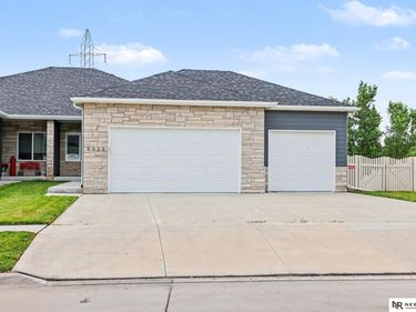 9023 Red Sky Lane, Lincoln, NE 68520