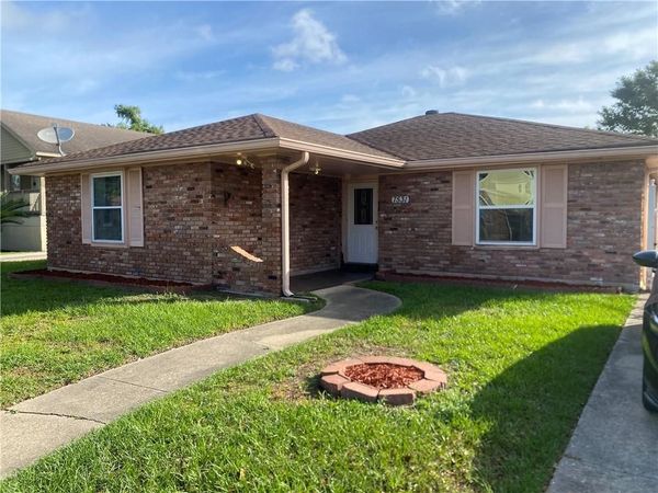 7531 CRESTMONT Road , New Orleans, LA 70126