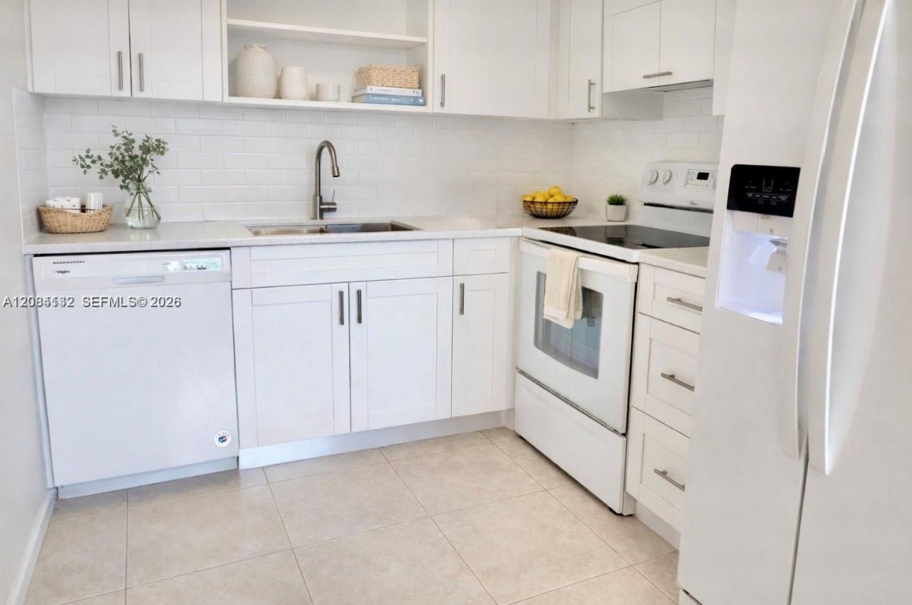 13155 SW 7th Ct , Unit 402E, Pembroke Pines, FL 33027 Photo