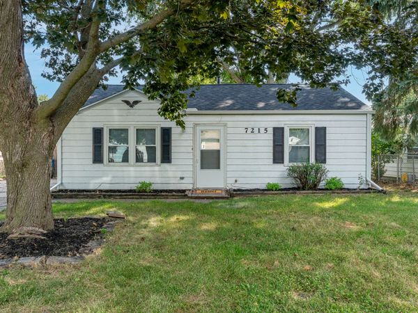 7215 Volquardsen Avenue , Davenport, IA 52806