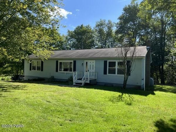 6 Tall Trees Lane, Beach Lake, PA 18405