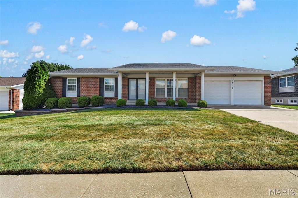 2534 Cripple Creek Drive, Saint Louis, MO 63129 Main Photo
