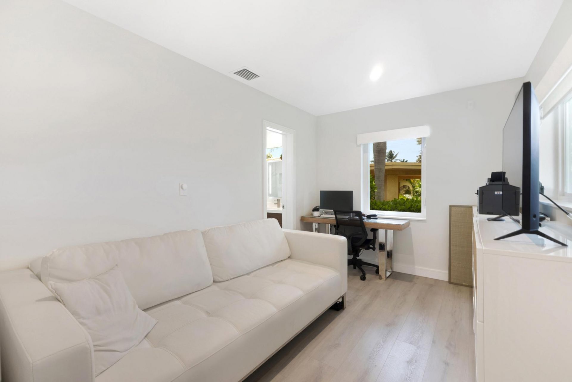 2012 NE 31st Avenue, Fort Lauderdale, FL 33305 Photo