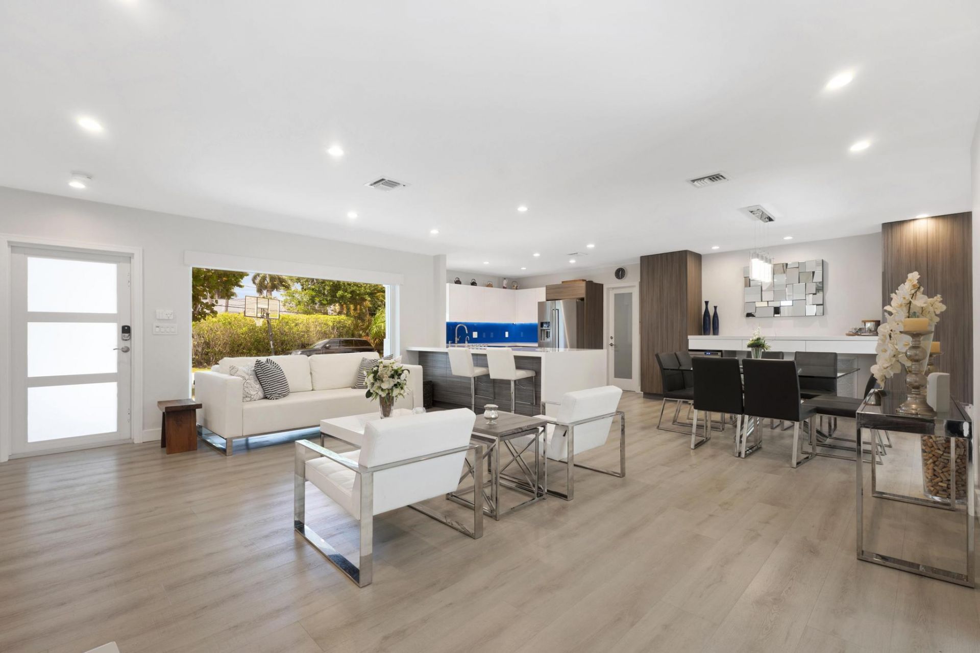 2012 NE 31st Avenue, Fort Lauderdale, FL 33305 Photo