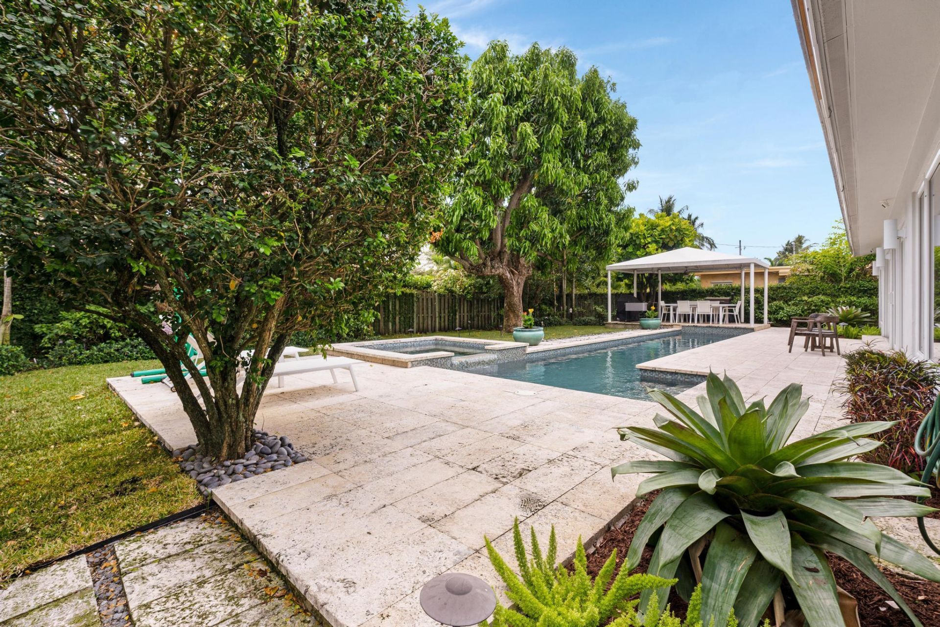 2012 NE 31st Avenue, Fort Lauderdale, FL 33305 Photo