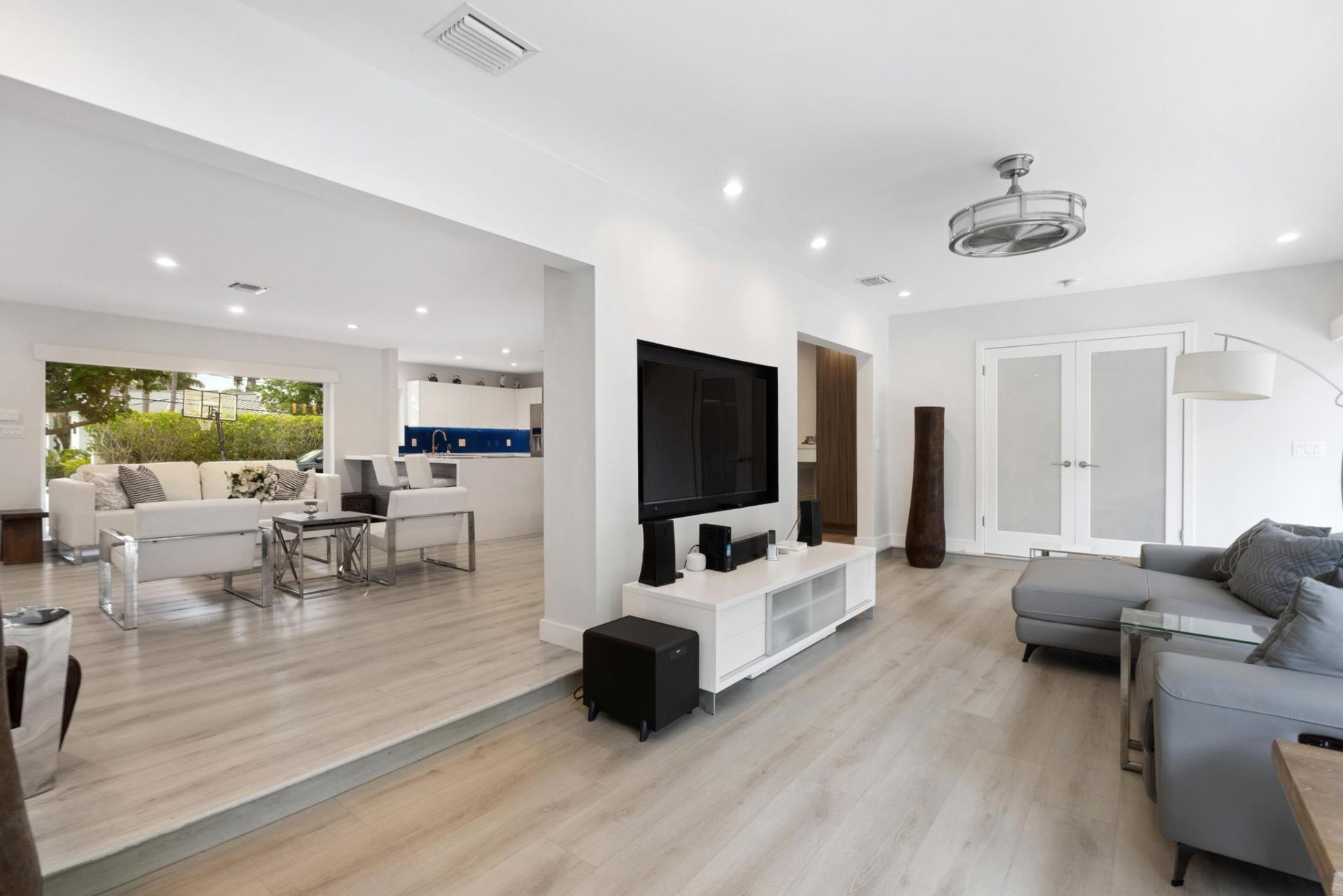 2012 NE 31st Avenue, Fort Lauderdale, FL 33305 Photo