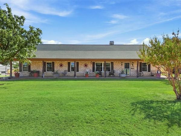 900 Leech, Poolville, TX 76487