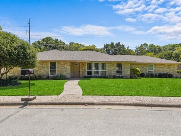 336 Woodbrook Drive , DeSoto, TX 75115