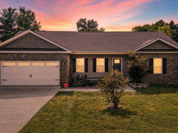 2000 Country Brook Lane, Knoxville, TN 37921