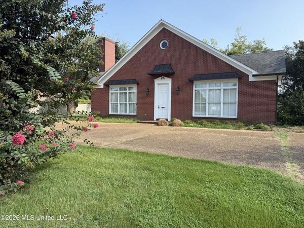 608 Dunklin Avenue, Greenwood, MS 38930
