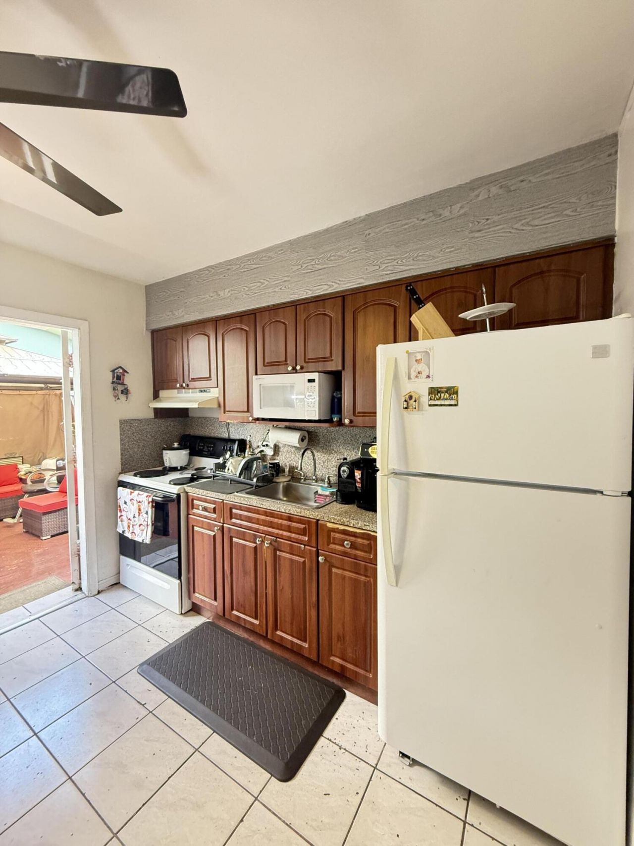 250 SW 76th Court, Miami, FL 33144 Photo