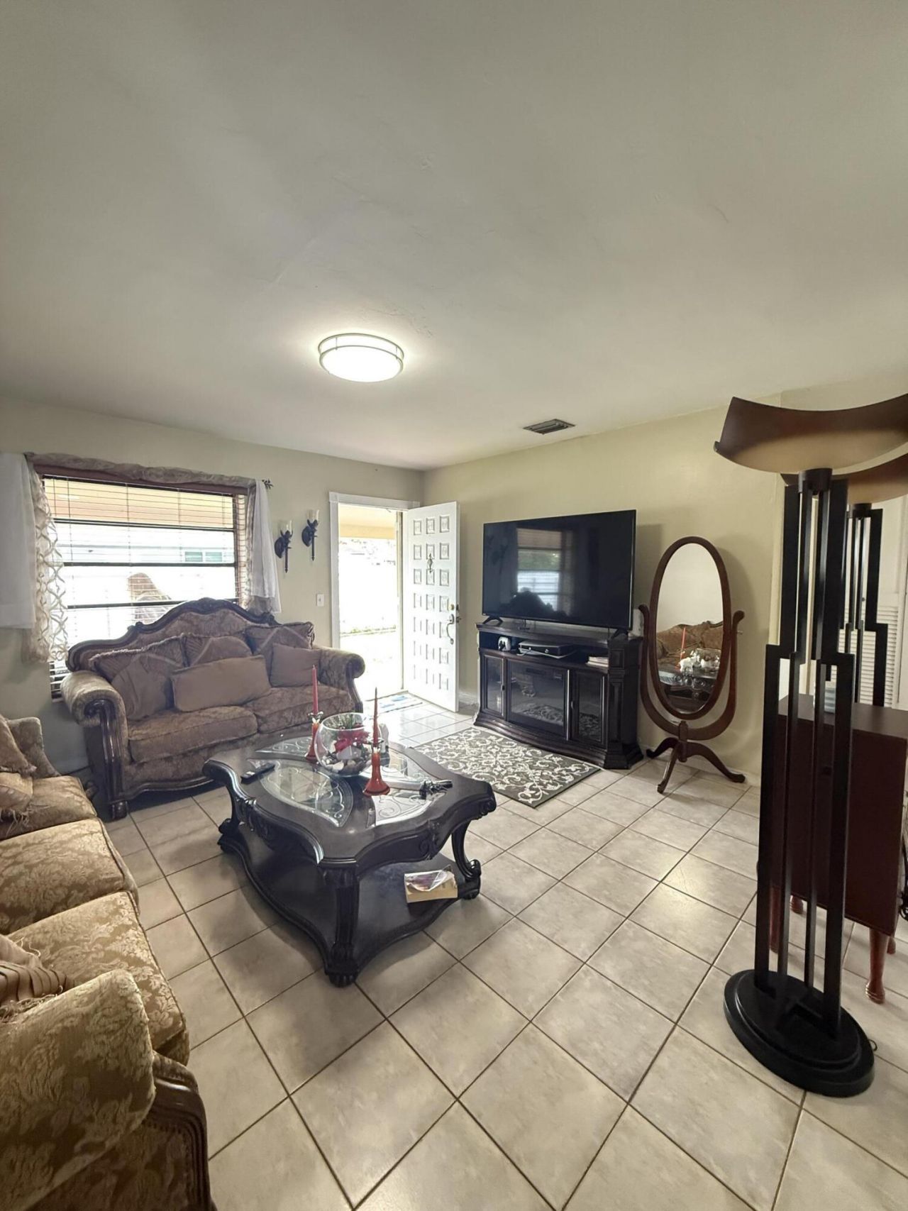 250 SW 76th Court, Miami, FL 33144 Photo