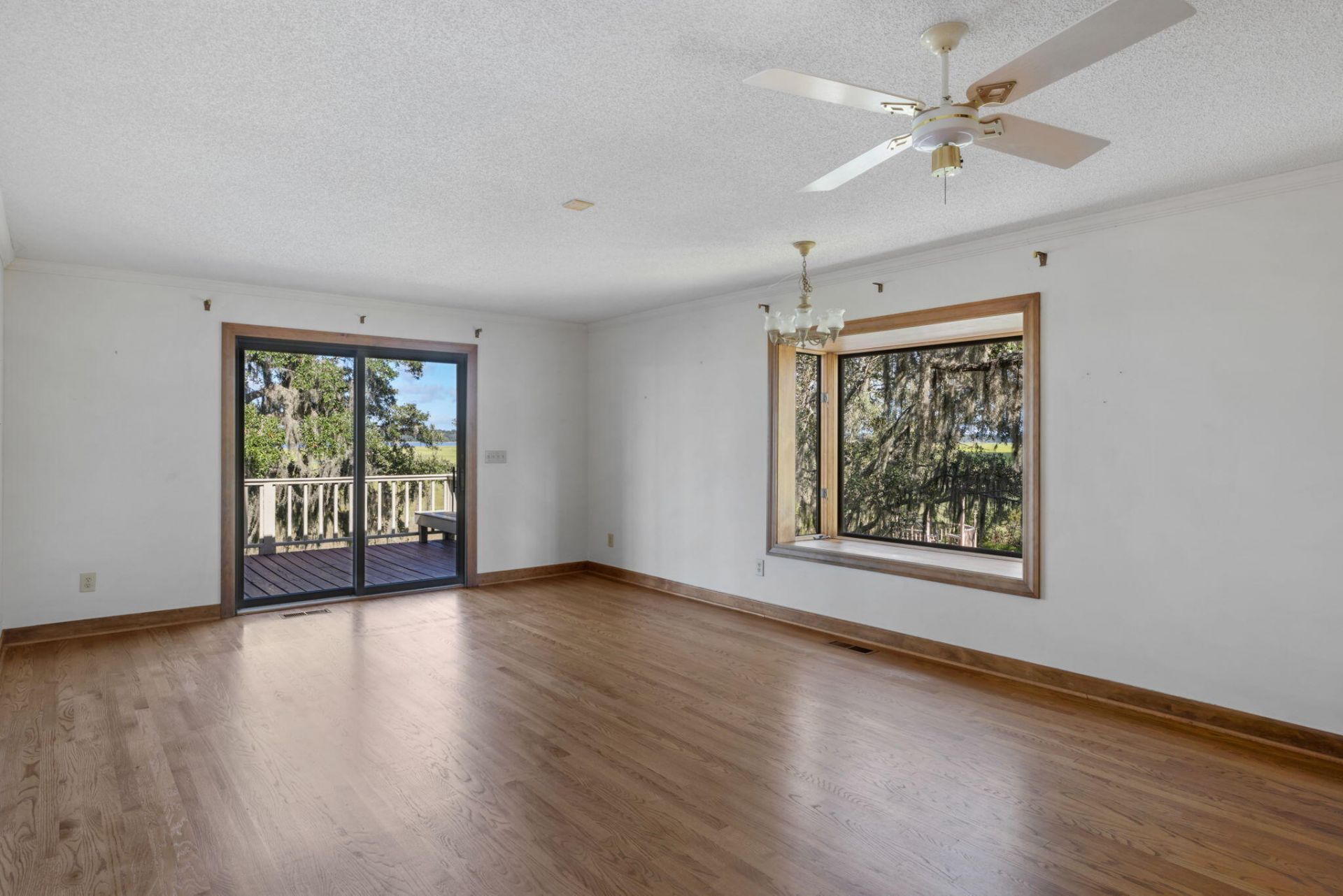 2450 Kemway Road Photo 24