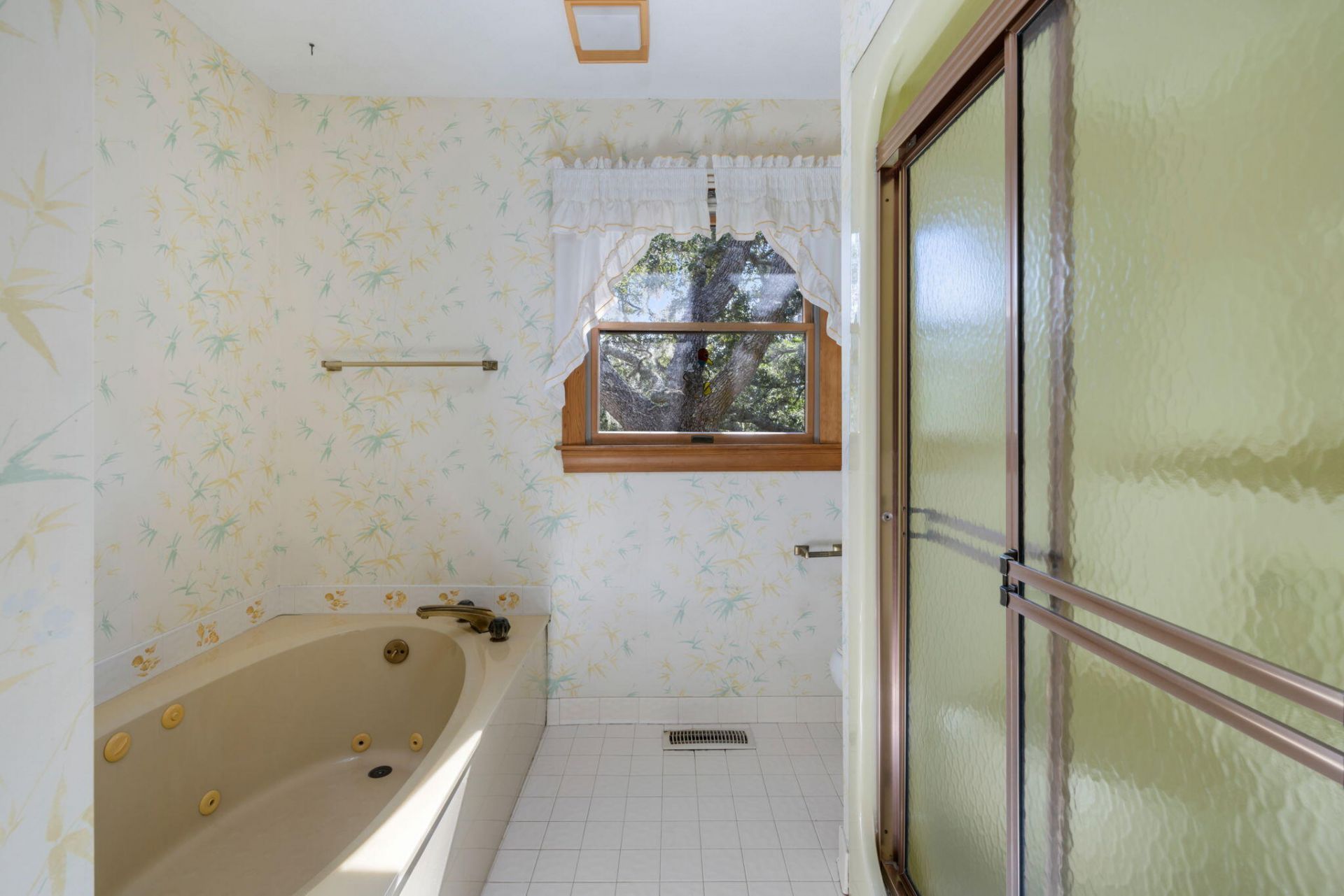 2450 Kemway Road Photo 26