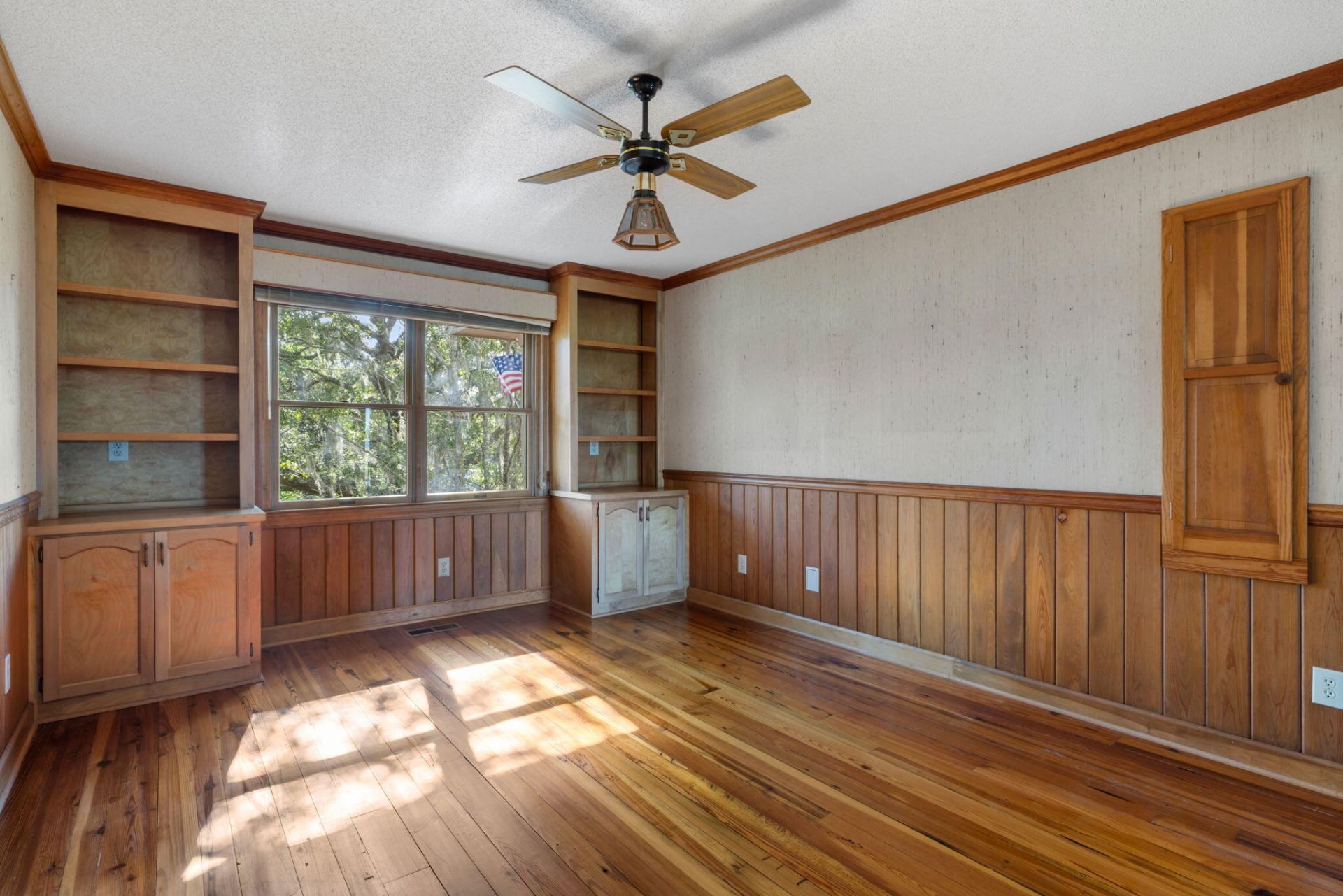 2450 Kemway Road Photo 36