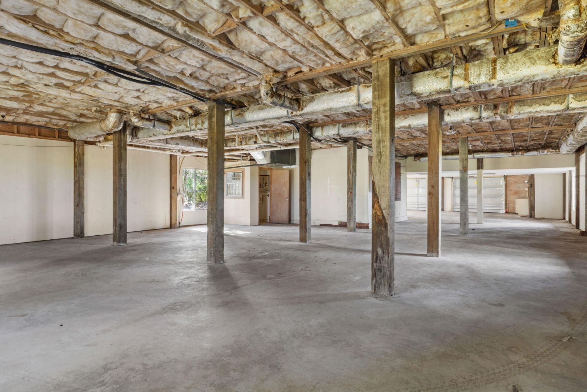 2450 Kemway Road Photo 39