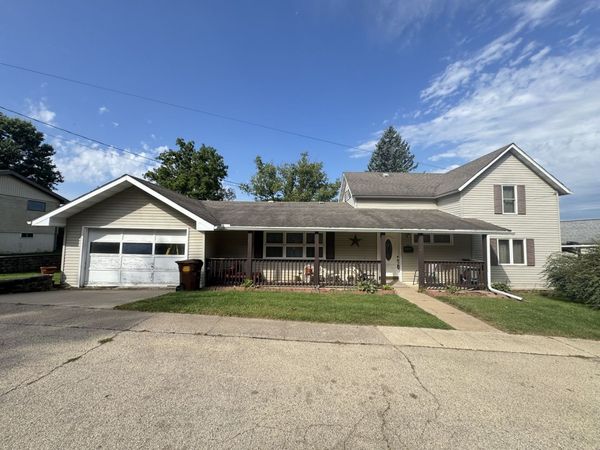 405 S Carroll Street S, Mt. Carroll, IL 61053