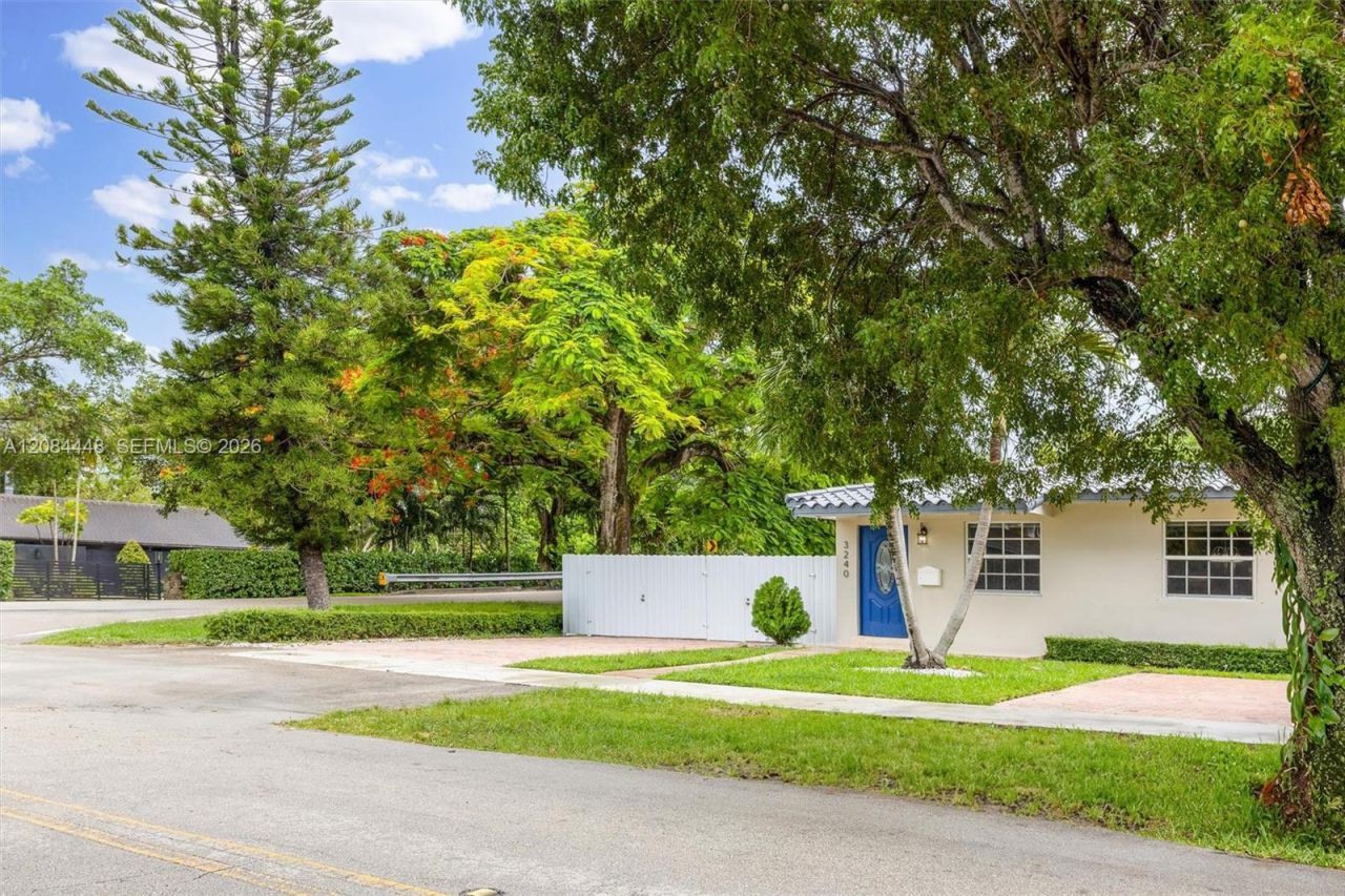 3240 SW 69th Ave , Miami, FL 33155 Photo