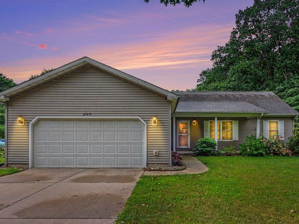 69018 Nautical Drive, Edwardsburg, MI 49112