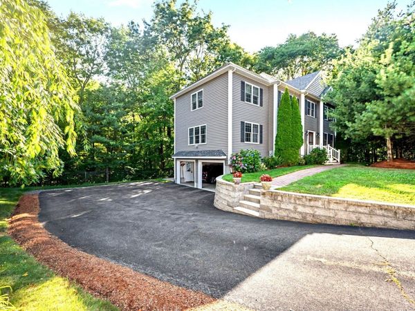 44 Ashwood Ave, Wilmington, MA 01887
