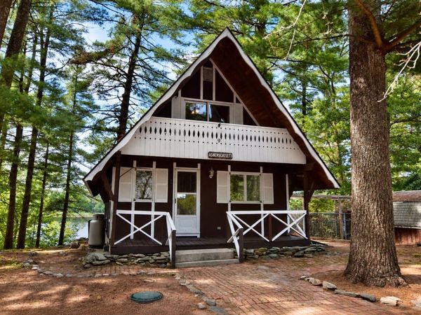 9 Lakeview Ter., Middleboro, MA 02346