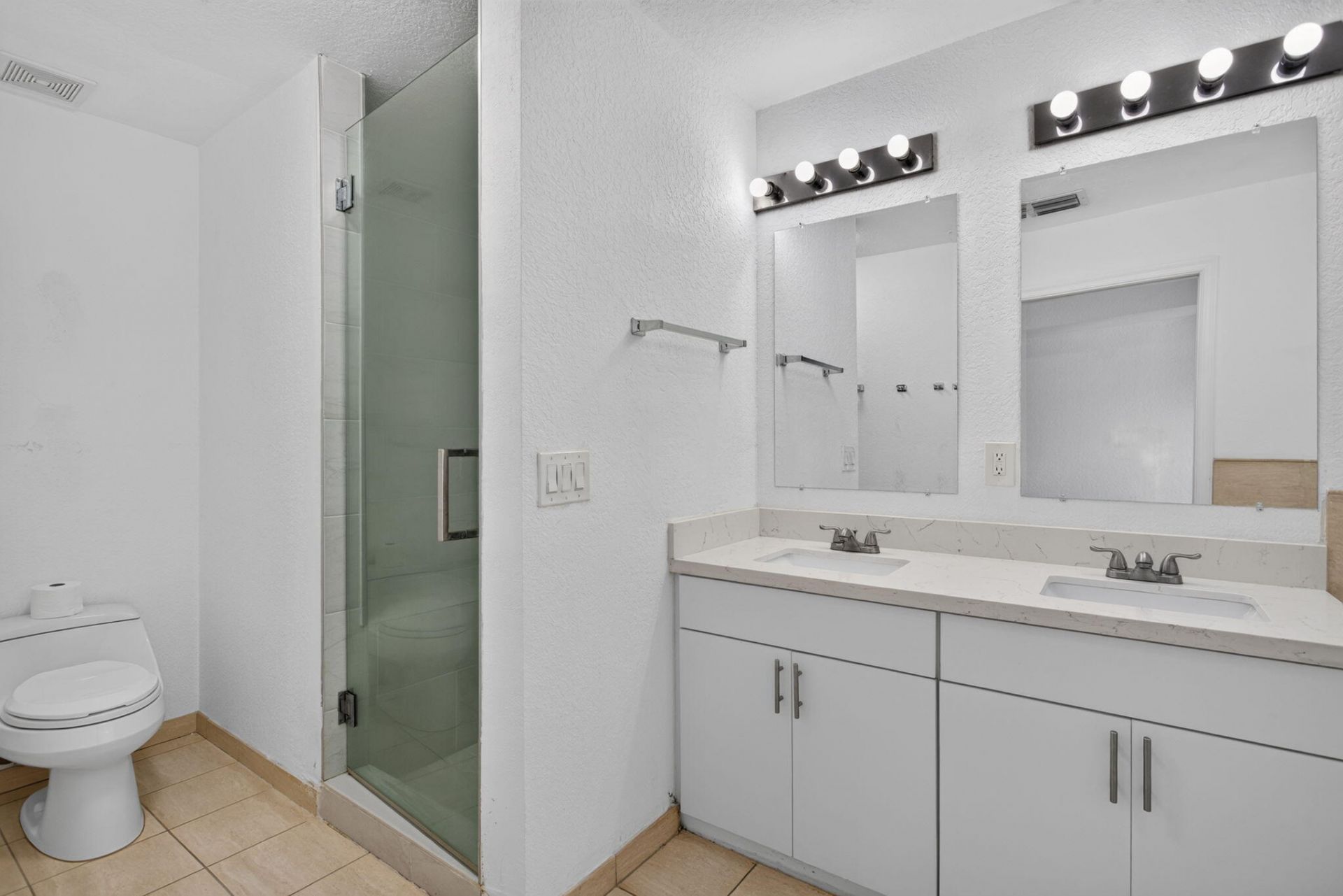 2725 NE 8th Avenue, Unit 112, Wilton Manors, FL 33334 Photo