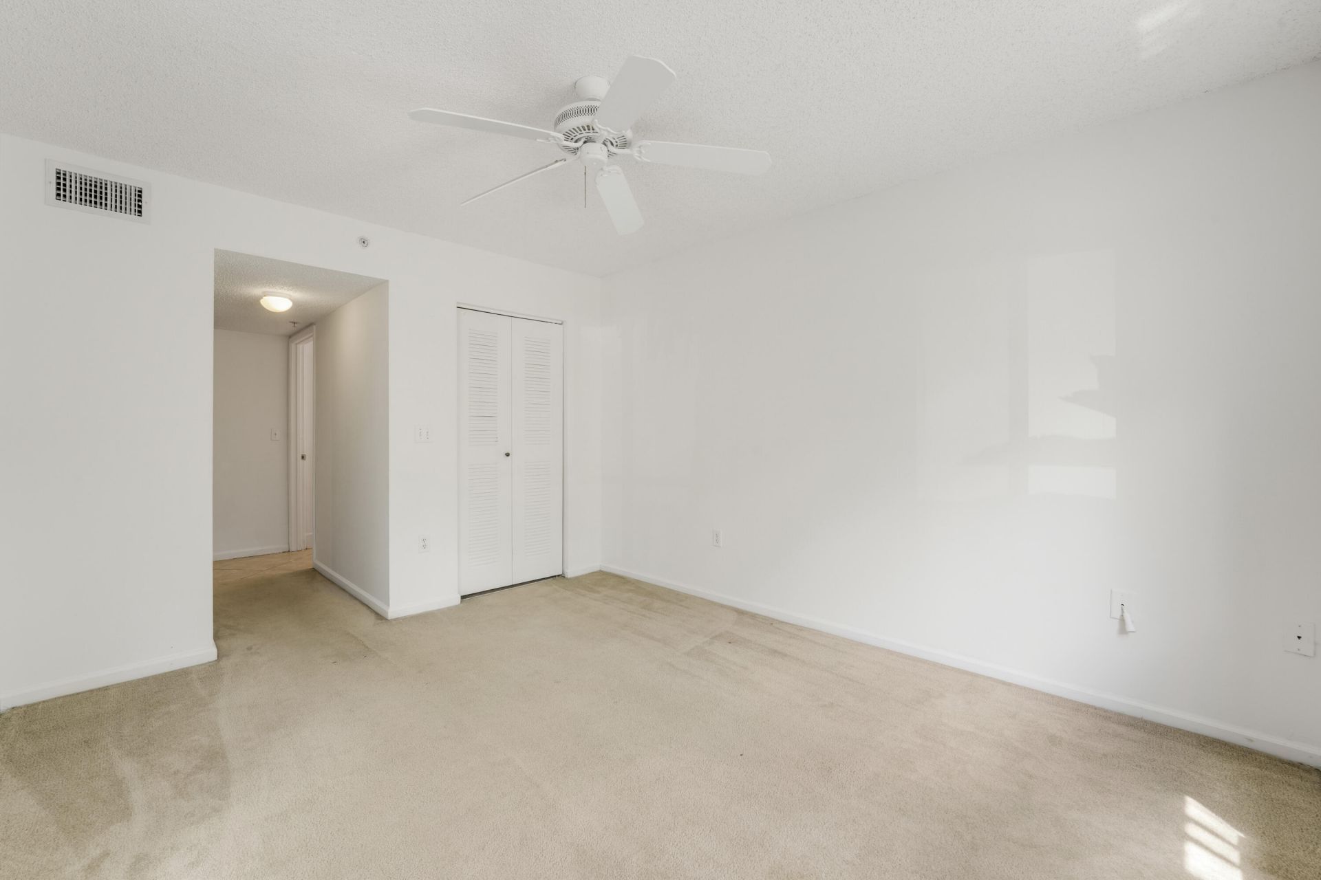 278 Village Boulevard, Unit 8106, Tequesta, FL 33469 Photo