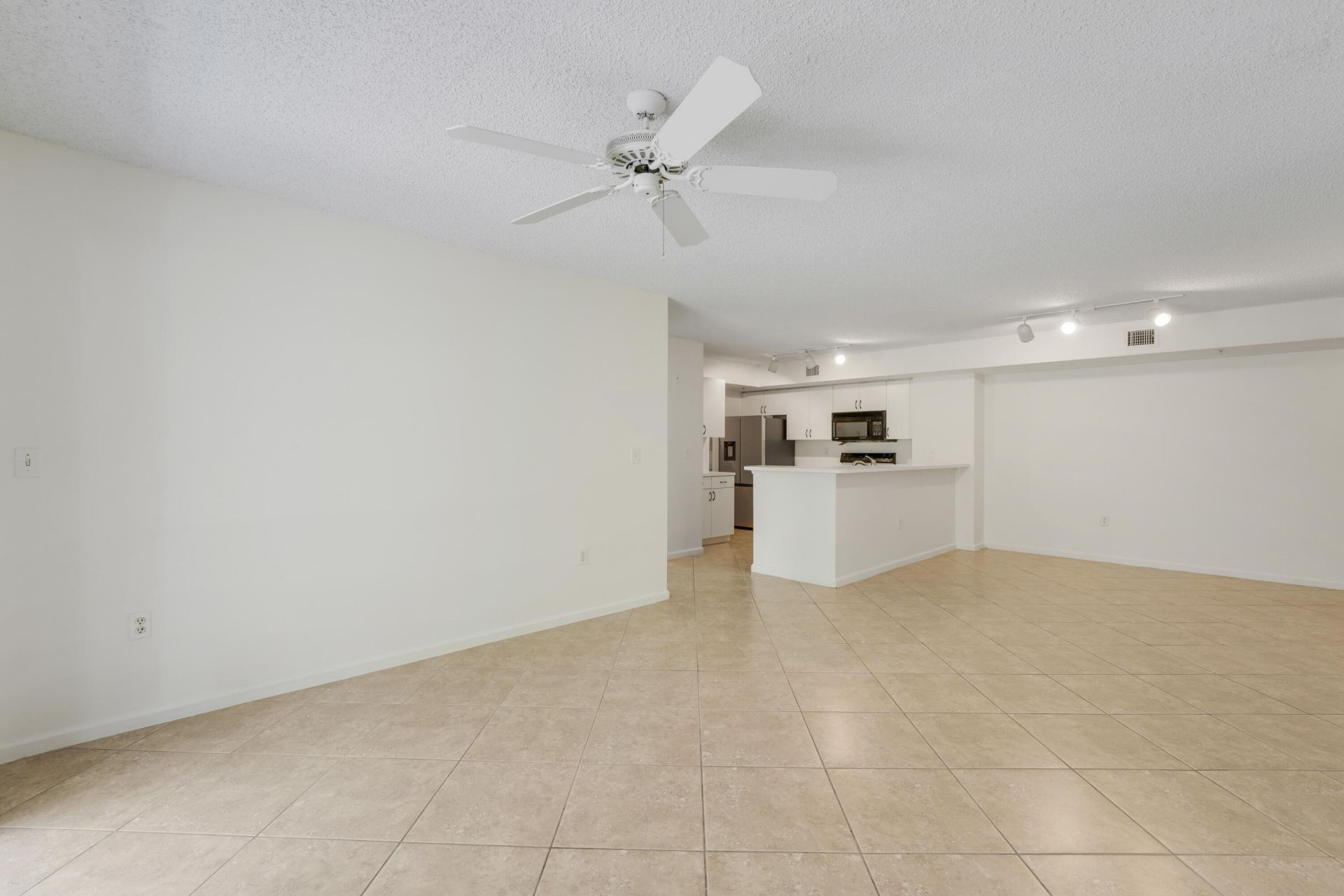 278 Village Boulevard, Unit 8106, Tequesta, FL 33469 Photo