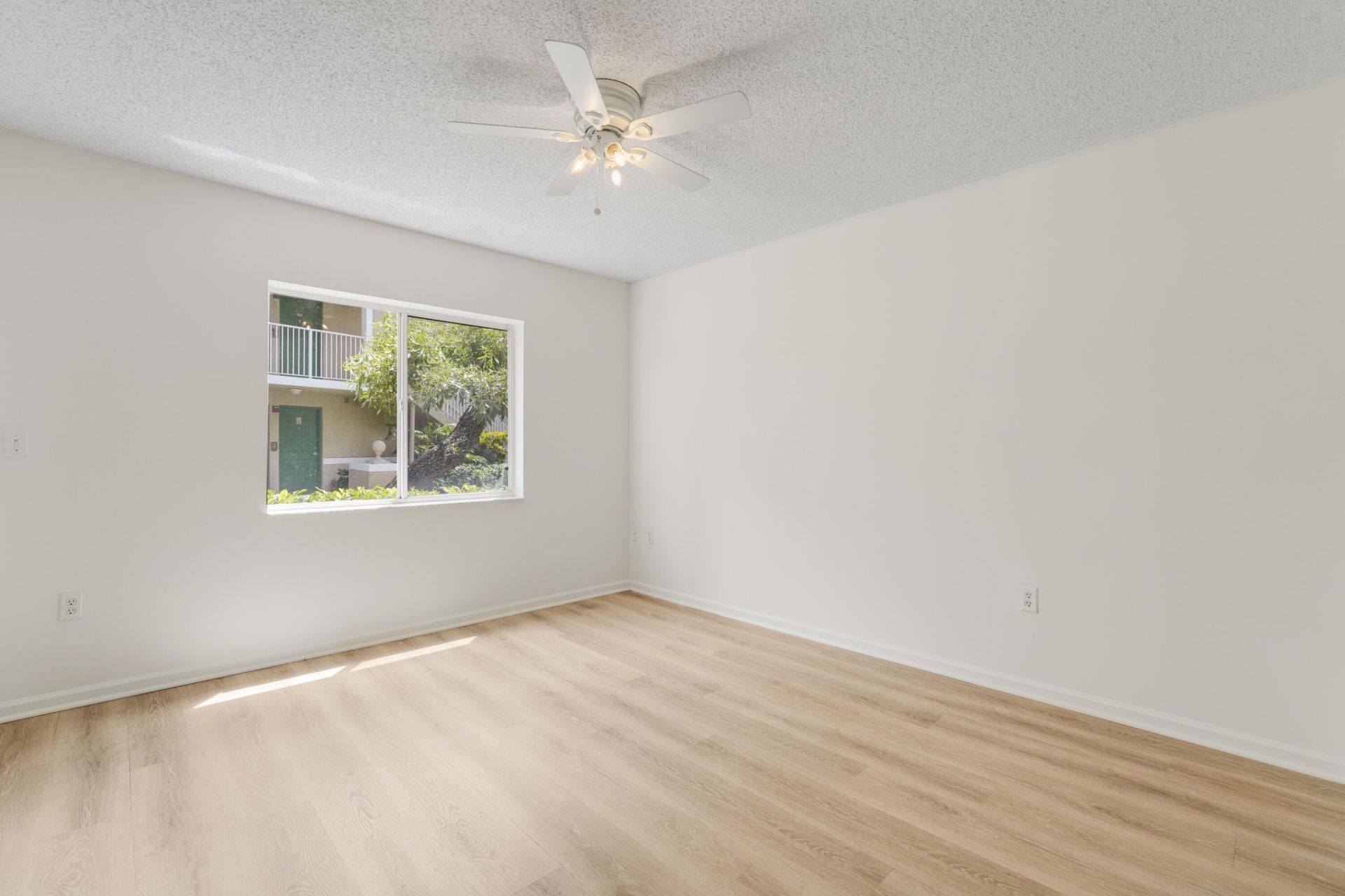 278 Village Boulevard, Unit 8106, Tequesta, FL 33469 Photo