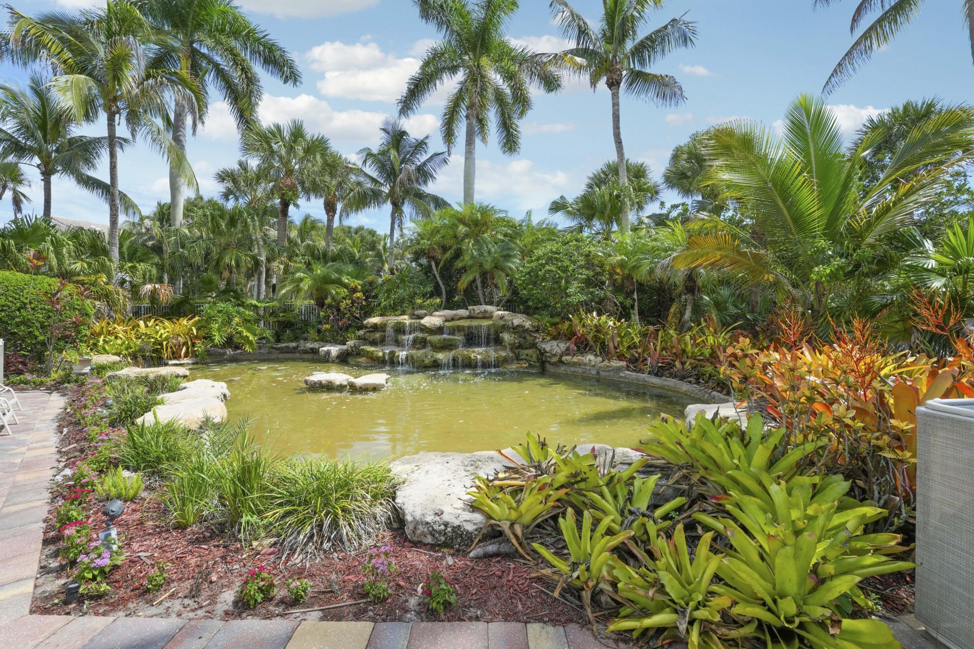 278 Village Boulevard, Unit 8106, Tequesta, FL 33469 Photo
